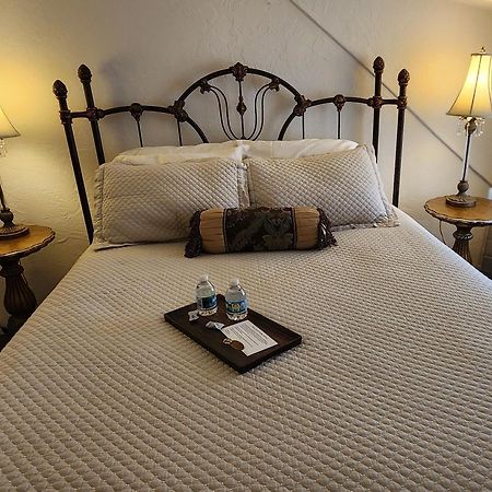 דלונגה Lily Creek Lodge מראה חיצוני תמונה